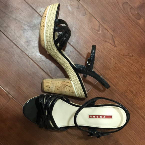 Prada heels - Picture 2 of 7
